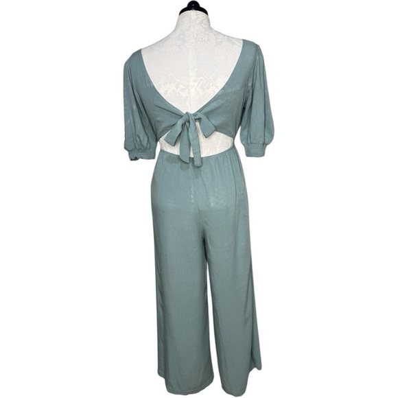 Sage Green Open Back Jumpsuit Sz Small - Picture 2 of 7